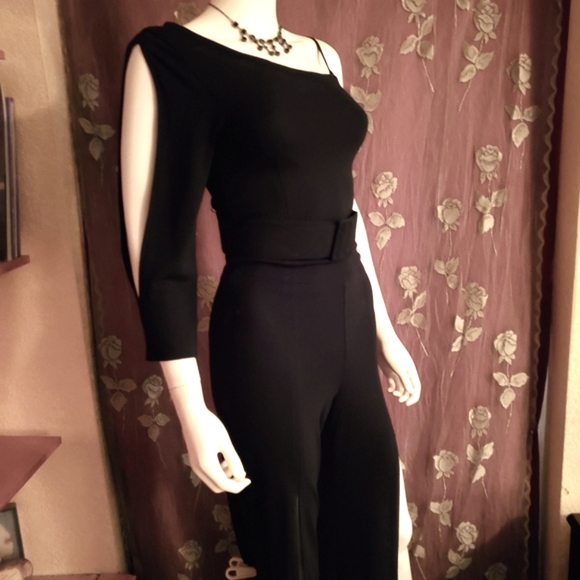 π€π₯Flawless! Gorgous Black One Shoulder & Open Leg Jumpsuit from bebe β€οΈβπ₯π€ - Picture 9 of 16